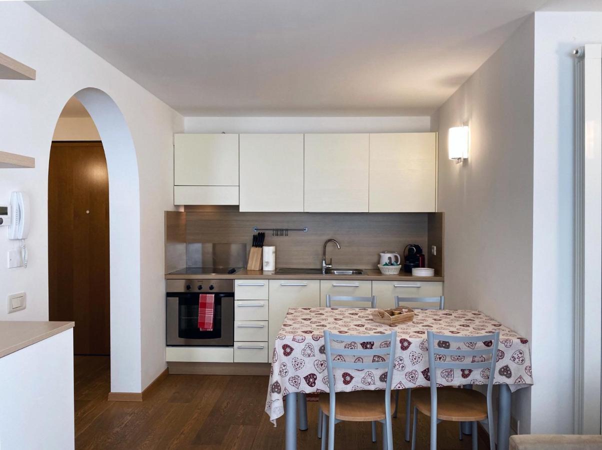 Bilocale Enjoy Apartment Temù Exterior foto